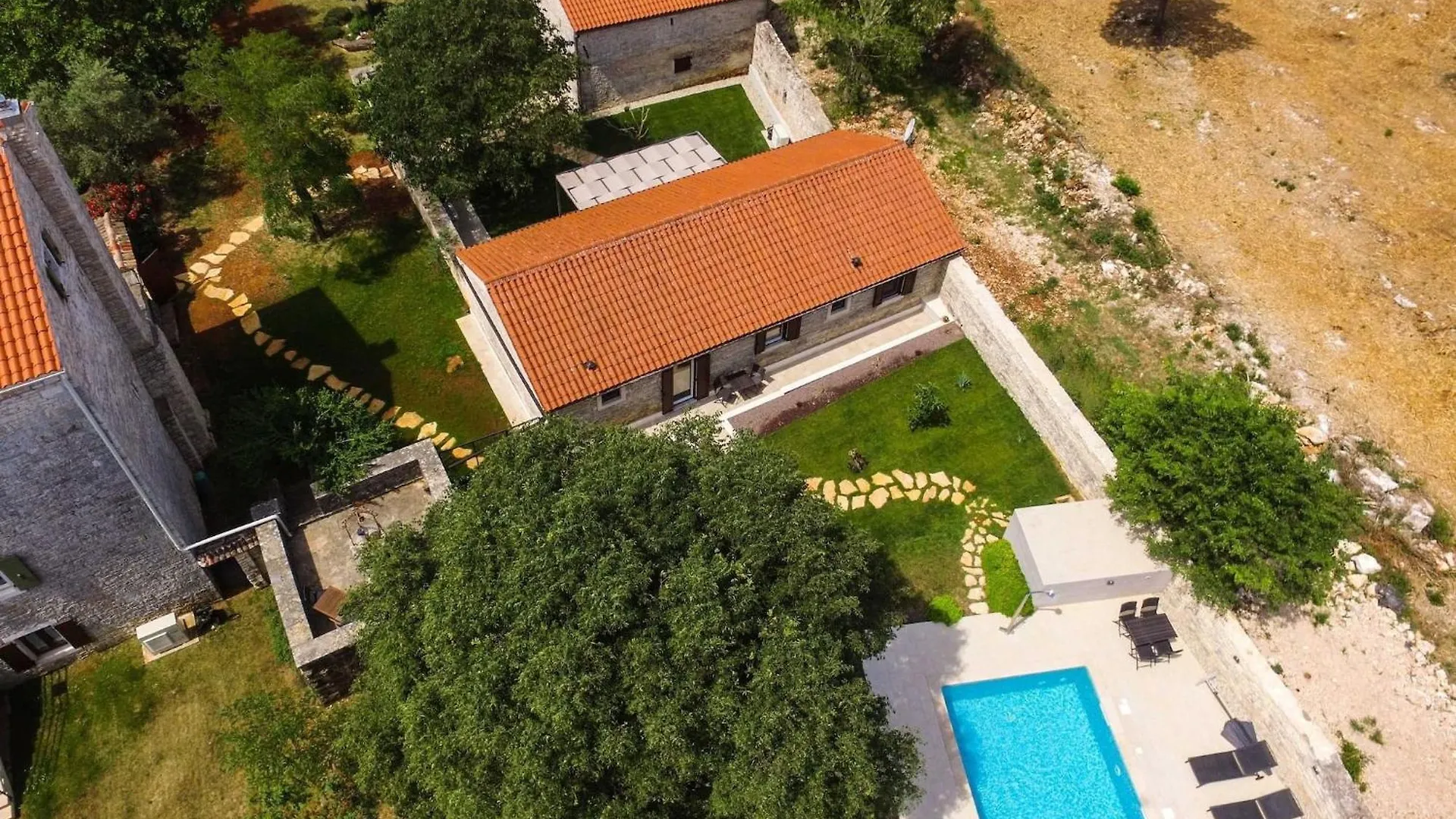 The Poolside Stone House In Bale Villa Kroatien