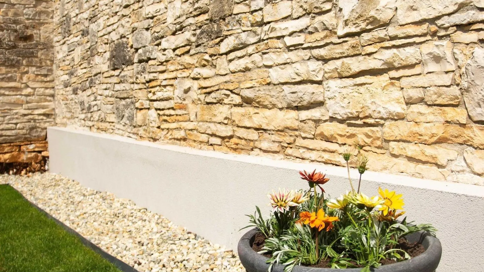 The Poolside Stone House In Bale Villa Semesterbostad
