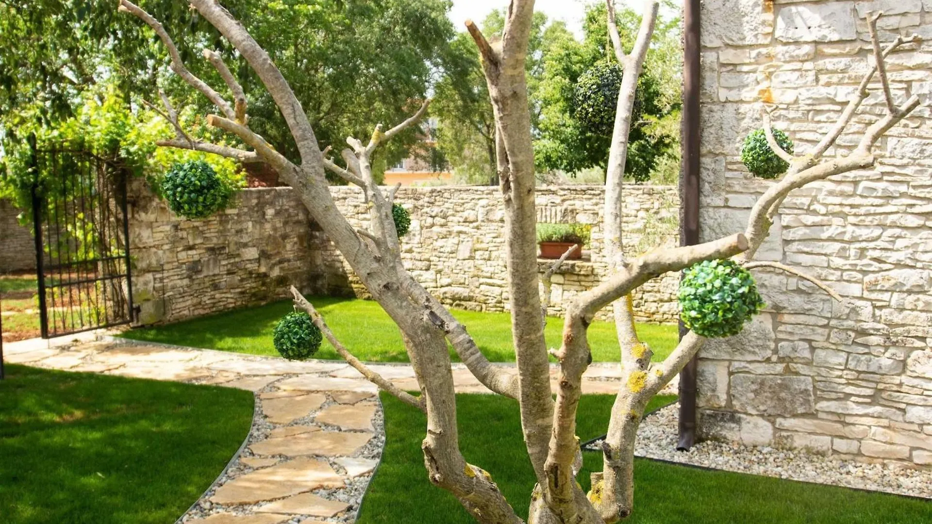 The Poolside Stone House In Bale Villa